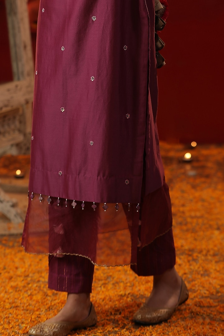 Purple Chanderi Silk Hand Painted Kurta Set by Arpita Sulakshana at Pernia's Pop Up Shop