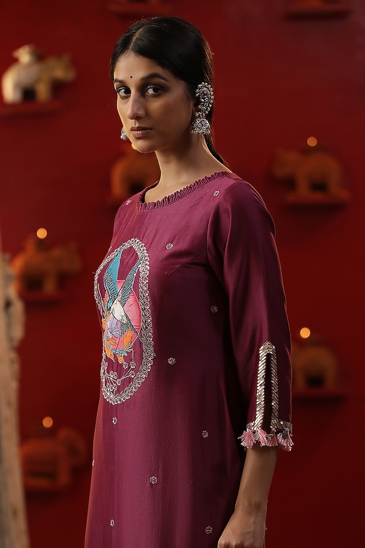 Purple Chanderi Silk Hand Painted Kurta Set by Arpita Sulakshana at Pernia's Pop Up Shop
