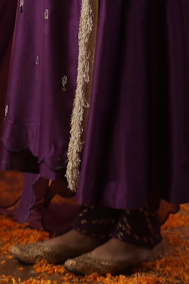 Purple Chanderi Silk Dori Work Kurta Set by Arpita Sulakshana at Pernia's Pop Up Shop