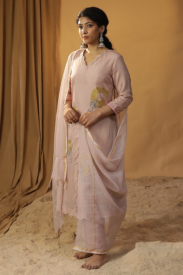 Baby Pink Summer Silk Foil Painted & Cutdana Work Kurta Set by Arpita Sulakshana at Pernia's Pop Up Shop