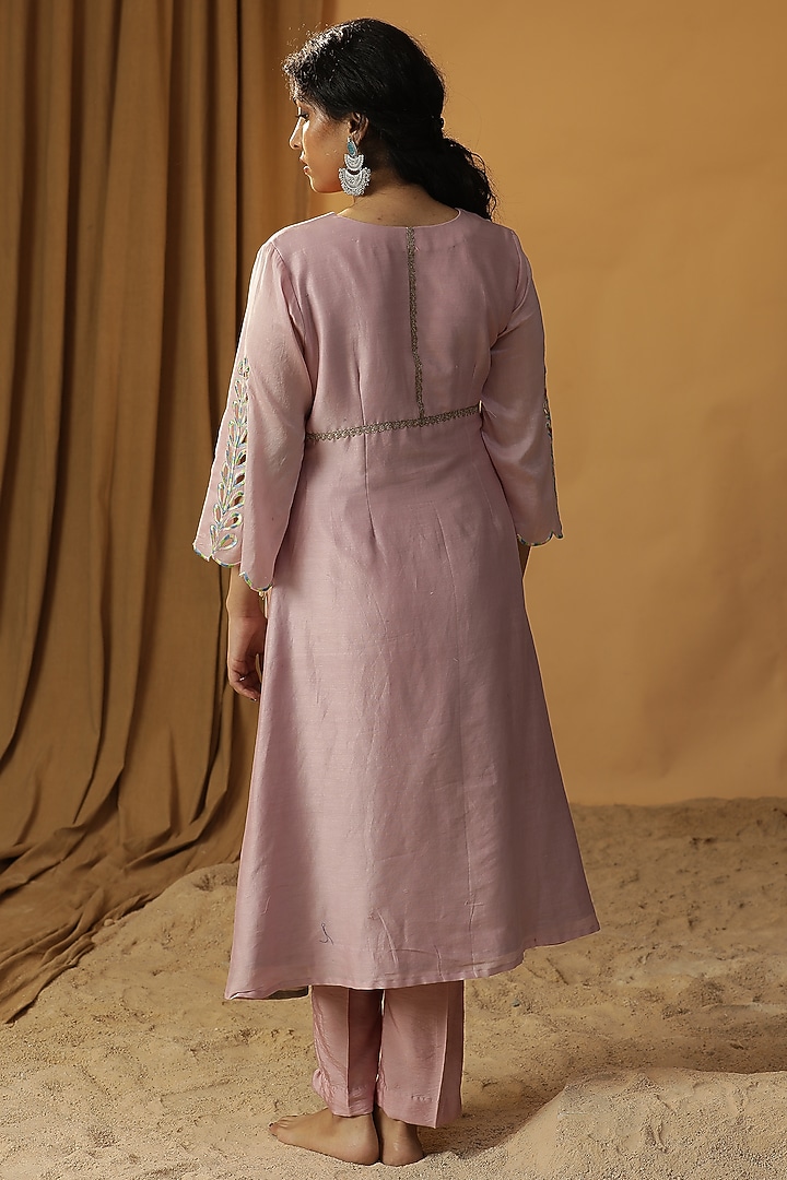Baby Pink Chanderi Silk Floral Hand Painted Kurta Set by Arpita Sulakshana at Pernia's Pop Up Shop