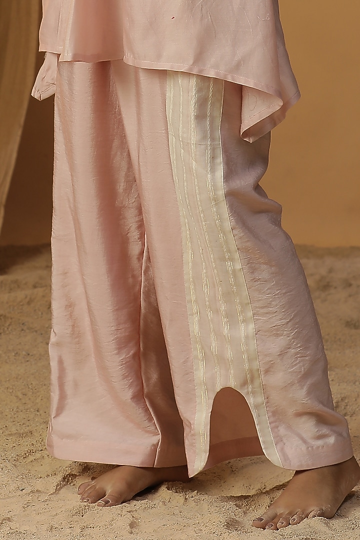 Pastel Pink Chanderi Pearl & Thread Embroidered Co-Ord Set by Arpita Sulakshana at Pernia's Pop Up Shop