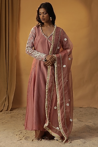 Pyaazi Pink Chanderi Dori Work Angrakha Kurta Set by Arpita Sulakshana