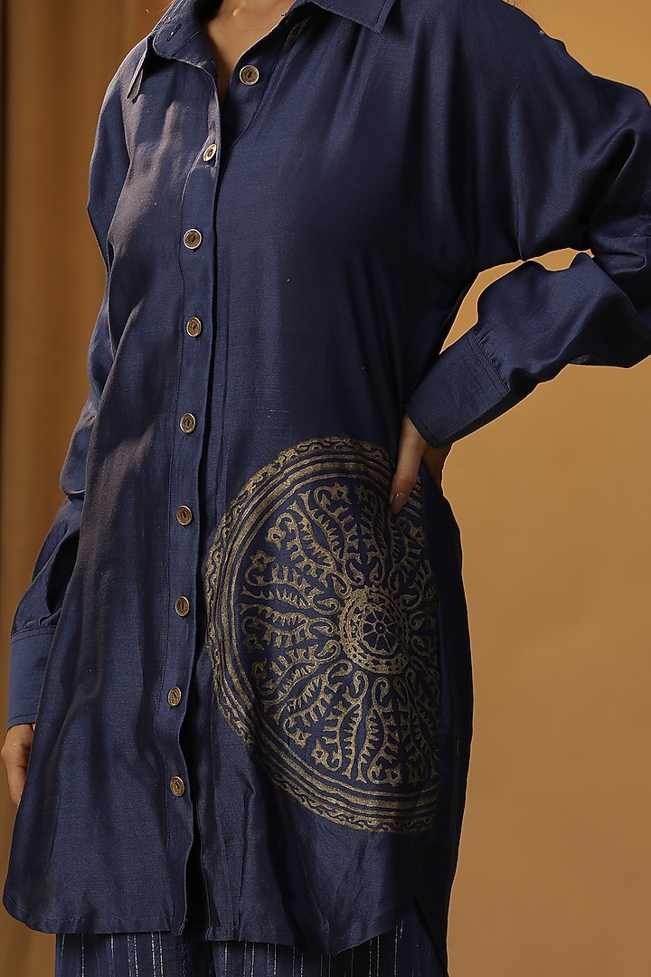 Navy Blue Chanderi Foil Painted Co-Ord Set by Arpita Sulakshana at Pernia's Pop Up Shop