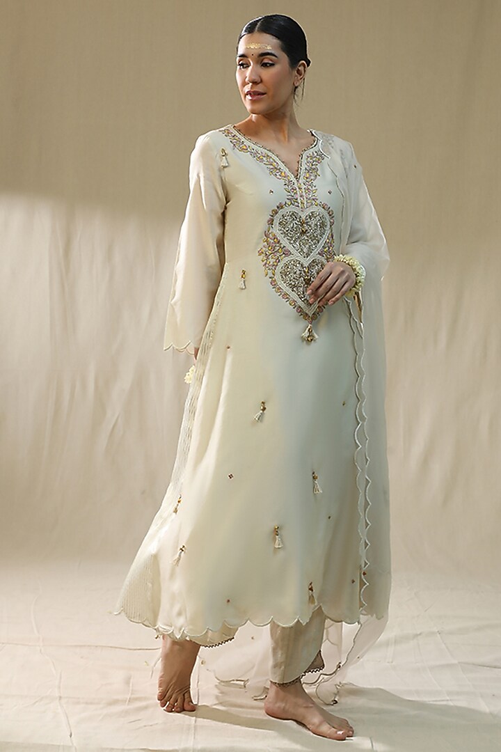 Ivory Chanderi Silk A-Line Kurta Set by Arpita Sulakshana at Pernia's Pop Up Shop