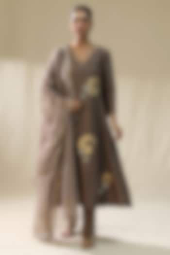 Mocha Colored Chanderi Silk Kurta Set by Arpita Sulakshana at Pernia's Pop Up Shop