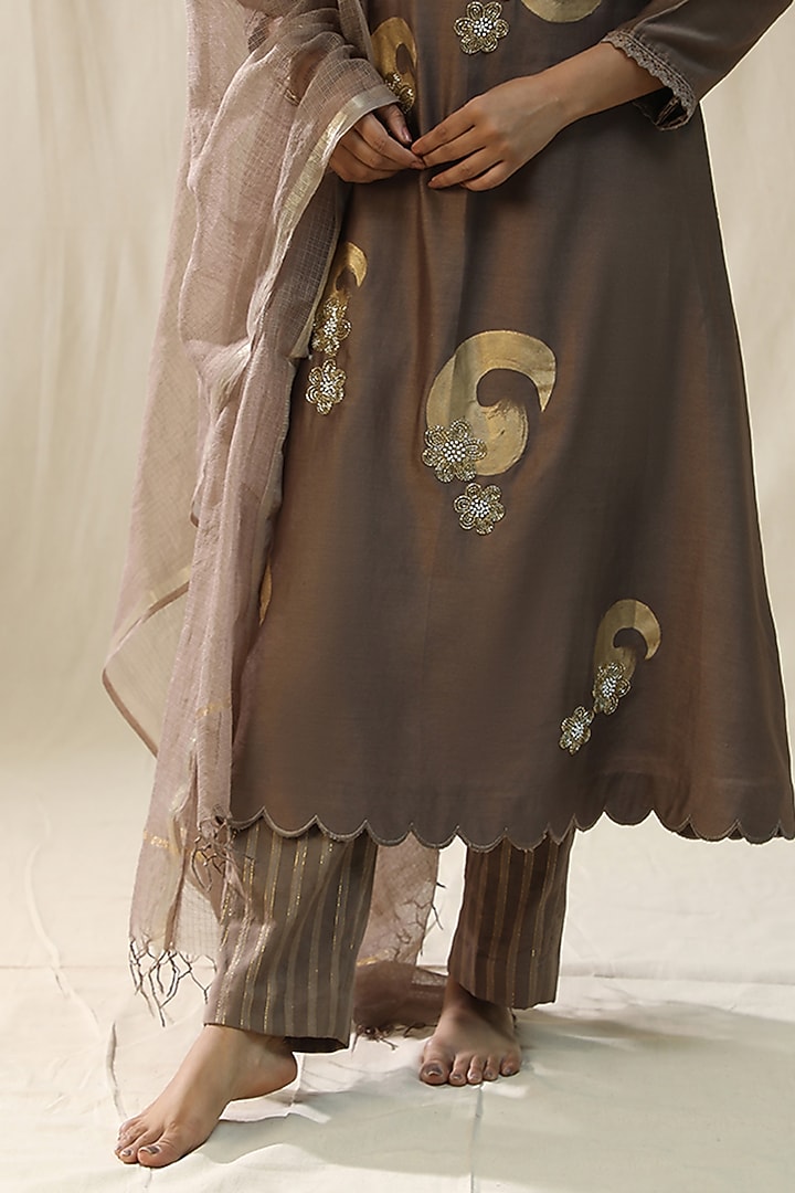 Mocha Colored Chanderi Silk Kurta Set by Arpita Sulakshana at Pernia's Pop Up Shop