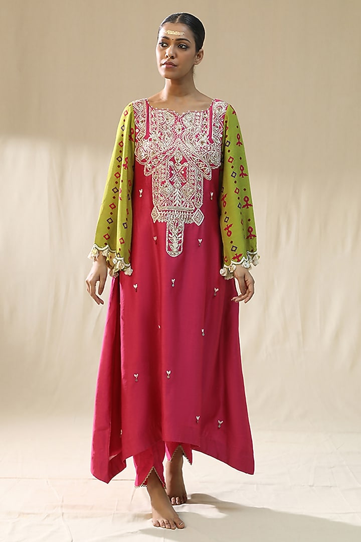 Pink & Carrot Green Chanderi Silk Handpainted Kurta Set by Arpita Sulakshana at Pernia's Pop Up Shop