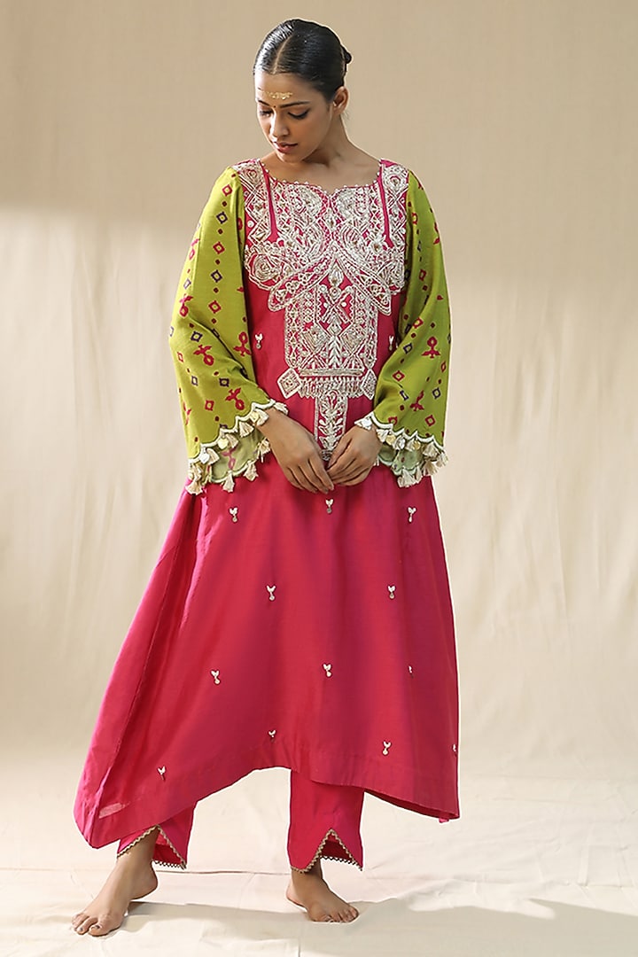 Pink & Carrot Green Chanderi Silk Handpainted Kurta Set by Arpita Sulakshana at Pernia's Pop Up Shop