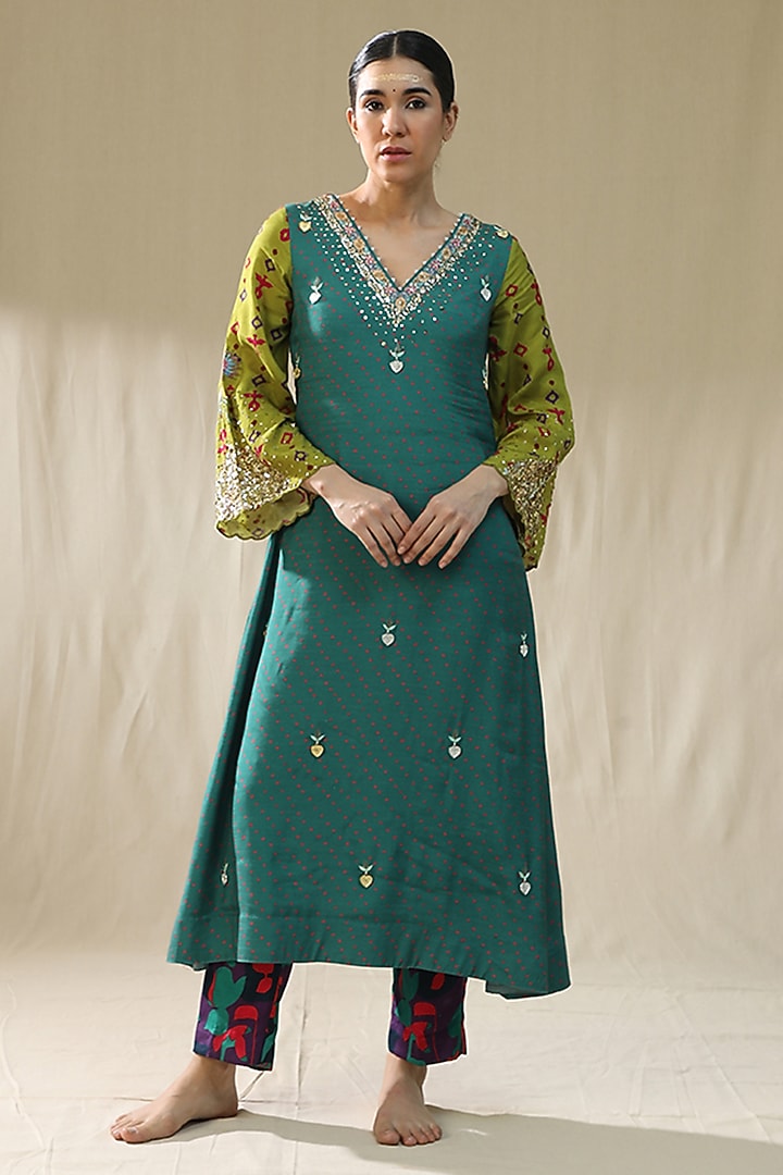Emerald Green Chanderi Silk A-Line Kurta Set by Arpita Sulakshana at Pernia's Pop Up Shop
