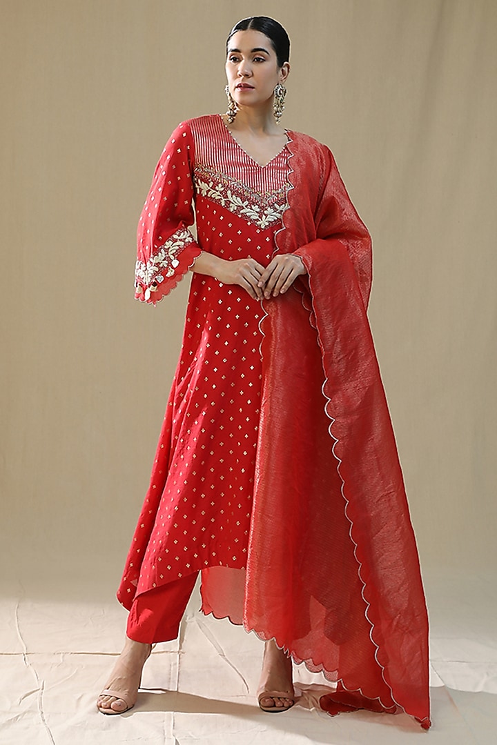 Red Chanderi Silk Kurta Set by Arpita Sulakshana at Pernia's Pop Up Shop