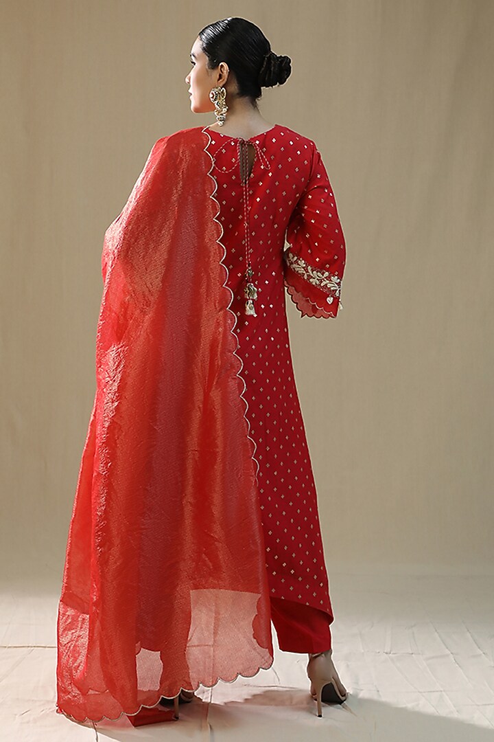 Red Chanderi Silk Kurta Set by Arpita Sulakshana at Pernia's Pop Up Shop