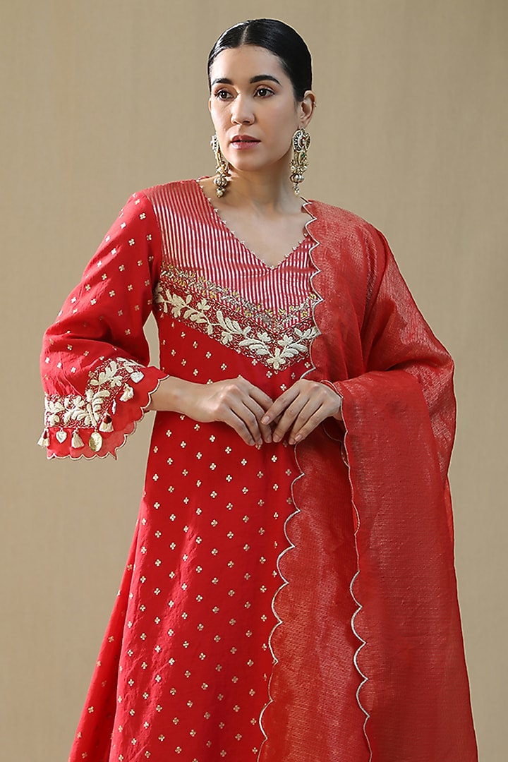 Red Chanderi Silk Kurta Set by Arpita Sulakshana at Pernia's Pop Up Shop