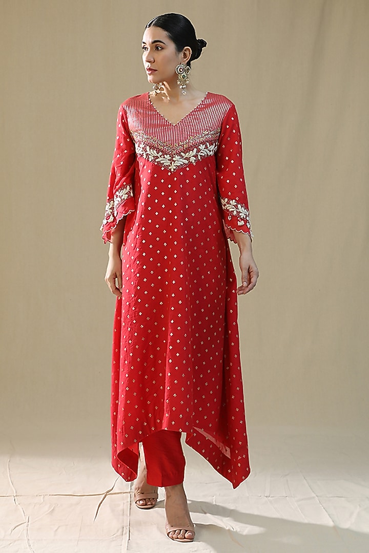 Red Chanderi Silk Kurta Set by Arpita Sulakshana at Pernia's Pop Up Shop