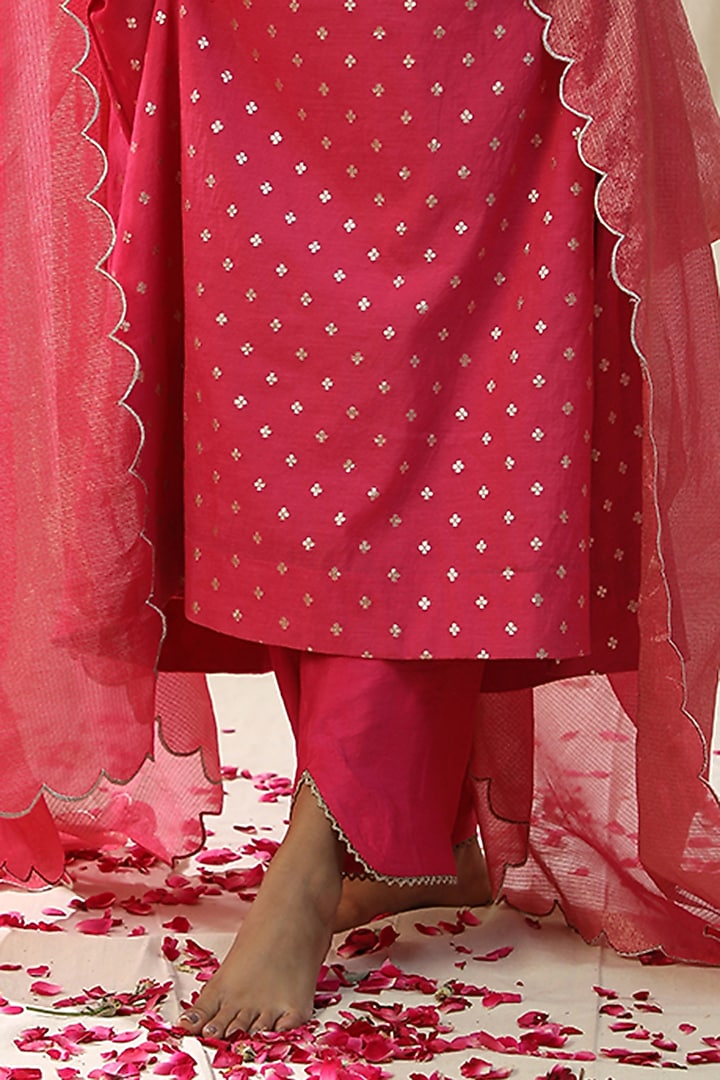 Pink Chanderi Silk Kurta Set by Arpita Sulakshana at Pernia's Pop Up Shop