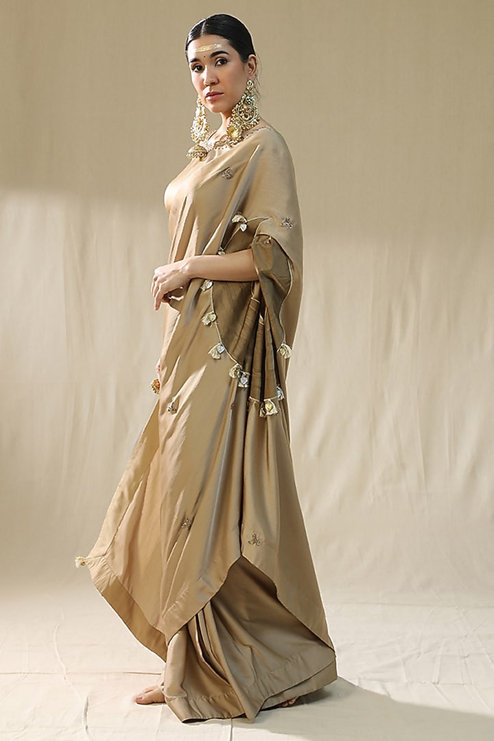 Golden Chiffon Silk Pre-Stitched Wedding Saree Set by Arpita Sulakshana at Pernia's Pop Up Shop