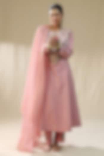 Light Pink Chanderi Silk Kurta Set by Arpita Sulakshana at Pernia's Pop Up Shop