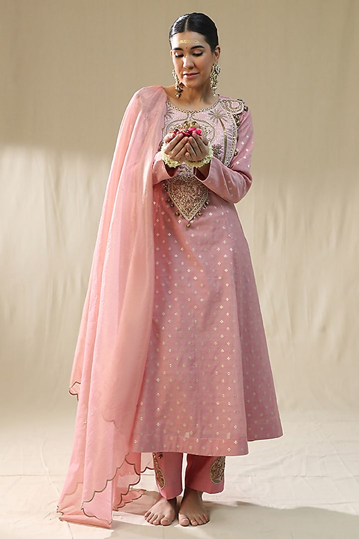 Light Pink Chanderi Silk Kurta Set by Arpita Sulakshana at Pernia's Pop Up Shop