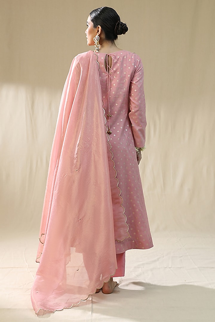 Light Pink Chanderi Silk Kurta Set by Arpita Sulakshana at Pernia's Pop Up Shop
