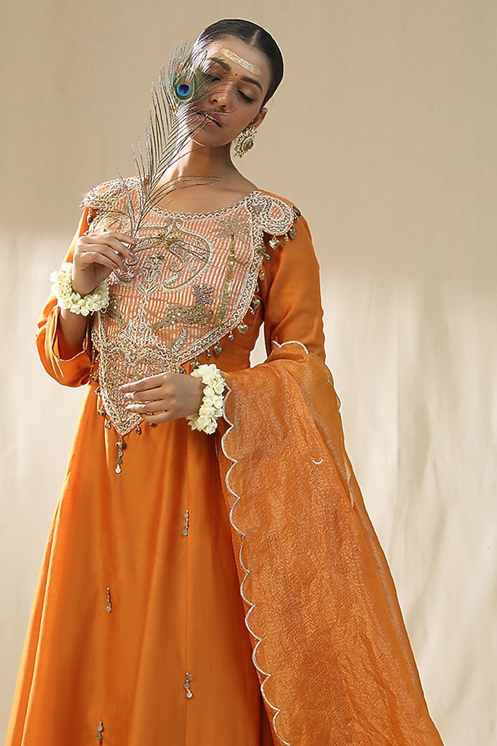 Orange Chanderi Silk Embroidered Kurta Set by Arpita Sulakshana at Pernia's Pop Up Shop