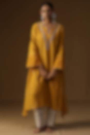 Mustard Mul Chanderi Embroidered A-Line Kurta Set by Arpita Sulakshana at Pernia's Pop Up Shop