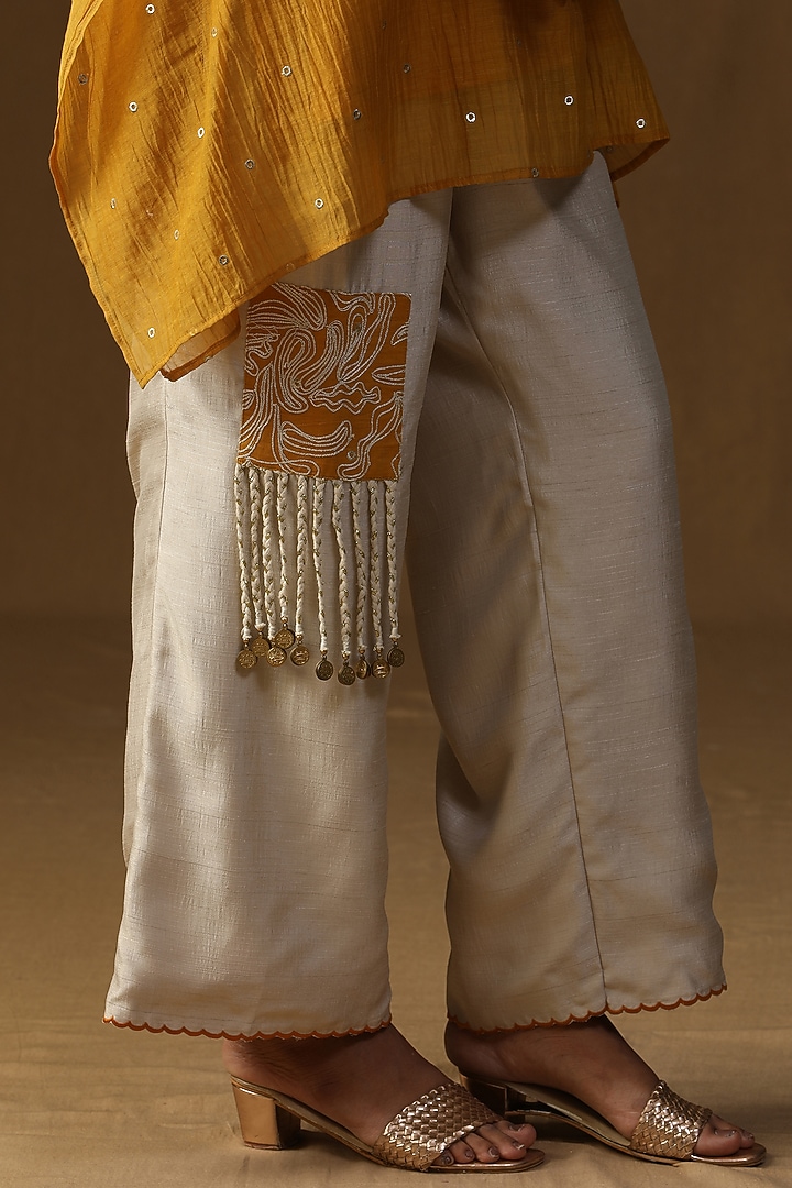 Yellow Mal Chanderi Dori Embroidered Kurta Set by Arpita Sulakshana at Pernia's Pop Up Shop