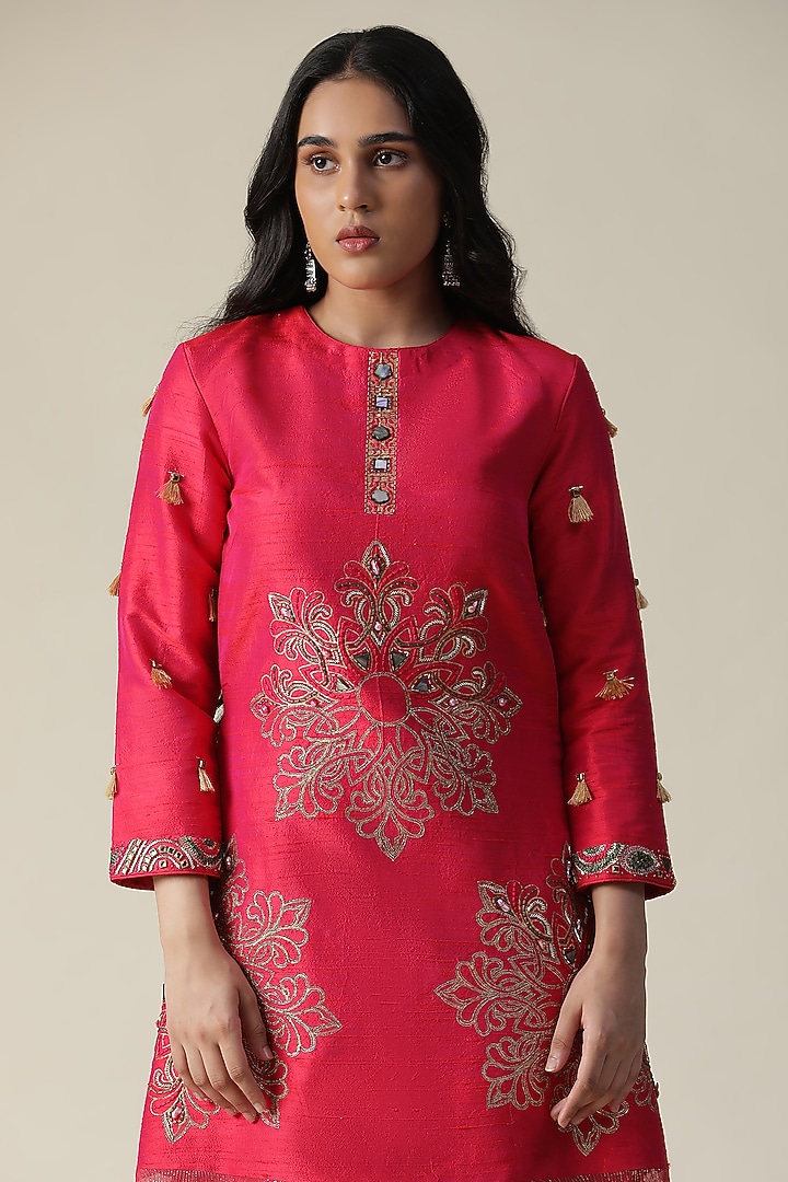 Pink Raw Silk Printed & Embroidered Tunic Set by Arpita Sulakshana at Pernia's Pop Up Shop