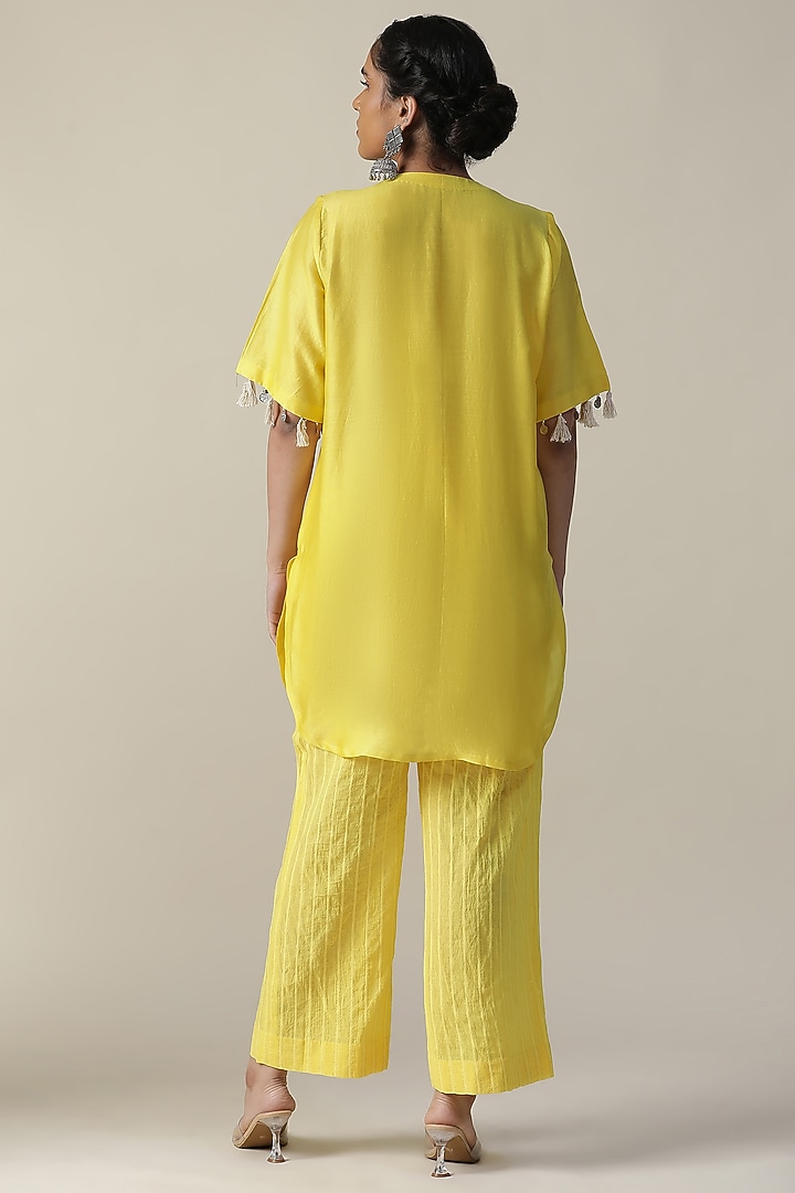Yellow Chanderi Silk Handpainted & Embroidered Co-Ord Set by Arpita Sulakshana at Pernia's Pop Up Shop