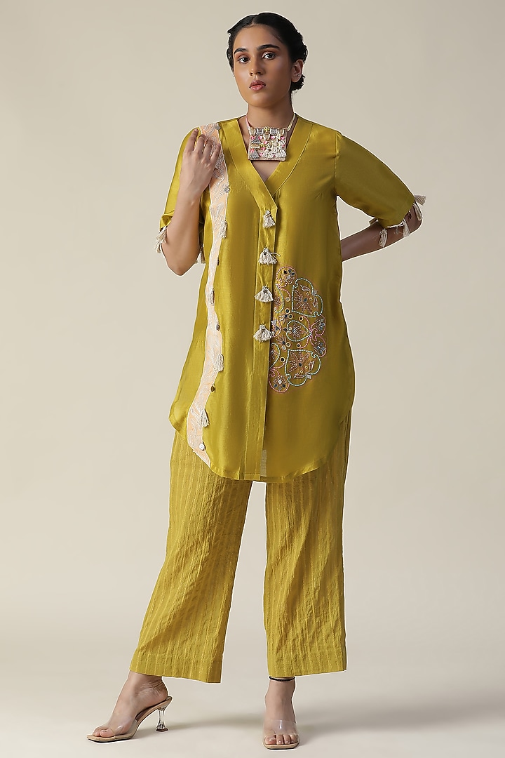 Green Chanderi Silk Handpainted & Embroidered Co-Ord Set by Arpita Sulakshana at Pernia's Pop Up Shop