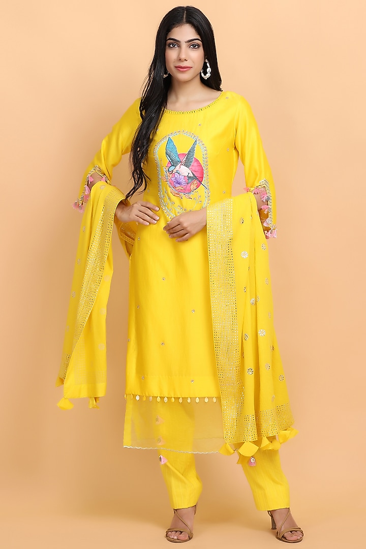 Yellow Chanderi Silk Kurta Set by Arpita Sulakshana at Pernia's Pop Up Shop