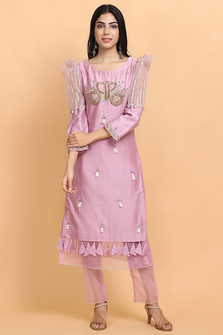 Lilac Chanderi Silk Embroidered Kurta Set by Arpita Sulakshana at Pernia's Pop Up Shop