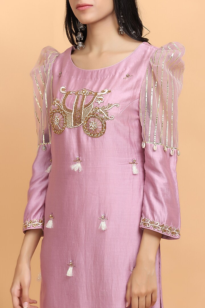Lilac Chanderi Silk Embroidered Kurta Set by Arpita Sulakshana at Pernia's Pop Up Shop