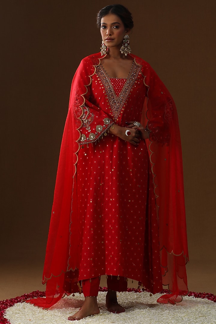Red Chanderi Silk Sequins Embroidered Kurta Set by Arpita Sulakshana at Pernia's Pop Up Shop