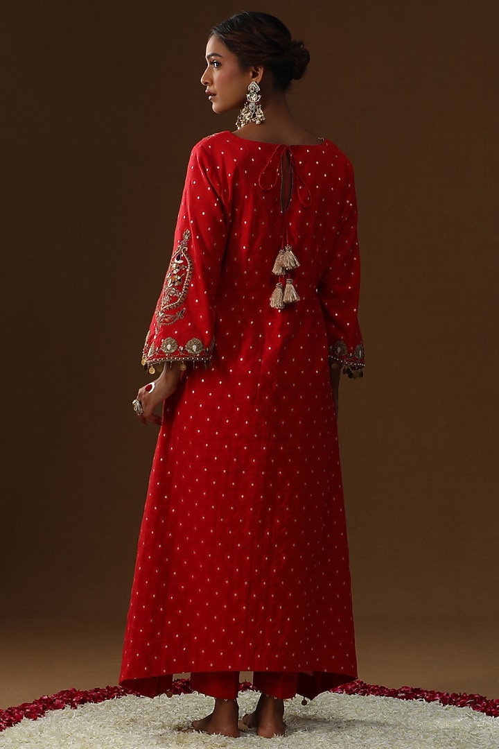 Red Chanderi Silk Sequins Embroidered Kurta Set by Arpita Sulakshana at Pernia's Pop Up Shop