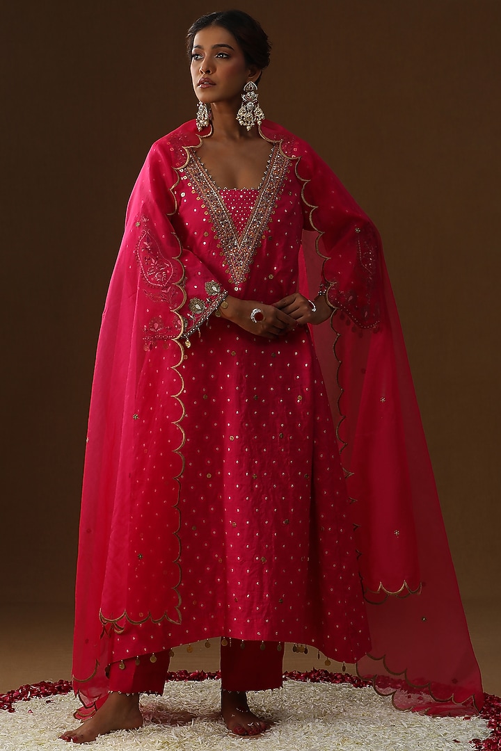 Hot Pink Chanderi Silk Floral Zari Embroidered Kurta Set by Arpita Sulakshana at Pernia's Pop Up Shop