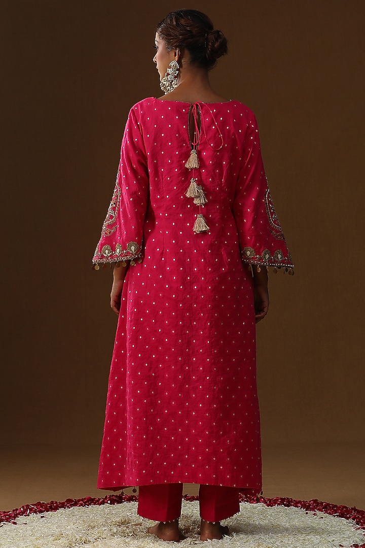 Hot Pink Chanderi Silk Floral Zari Embroidered Kurta Set by Arpita Sulakshana at Pernia's Pop Up Shop