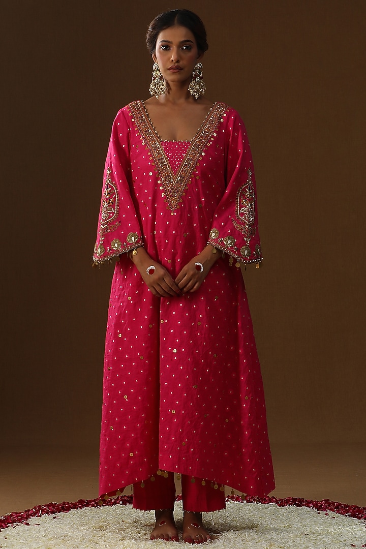 Hot Pink Chanderi Silk Floral Zari Embroidered Kurta Set by Arpita Sulakshana at Pernia's Pop Up Shop