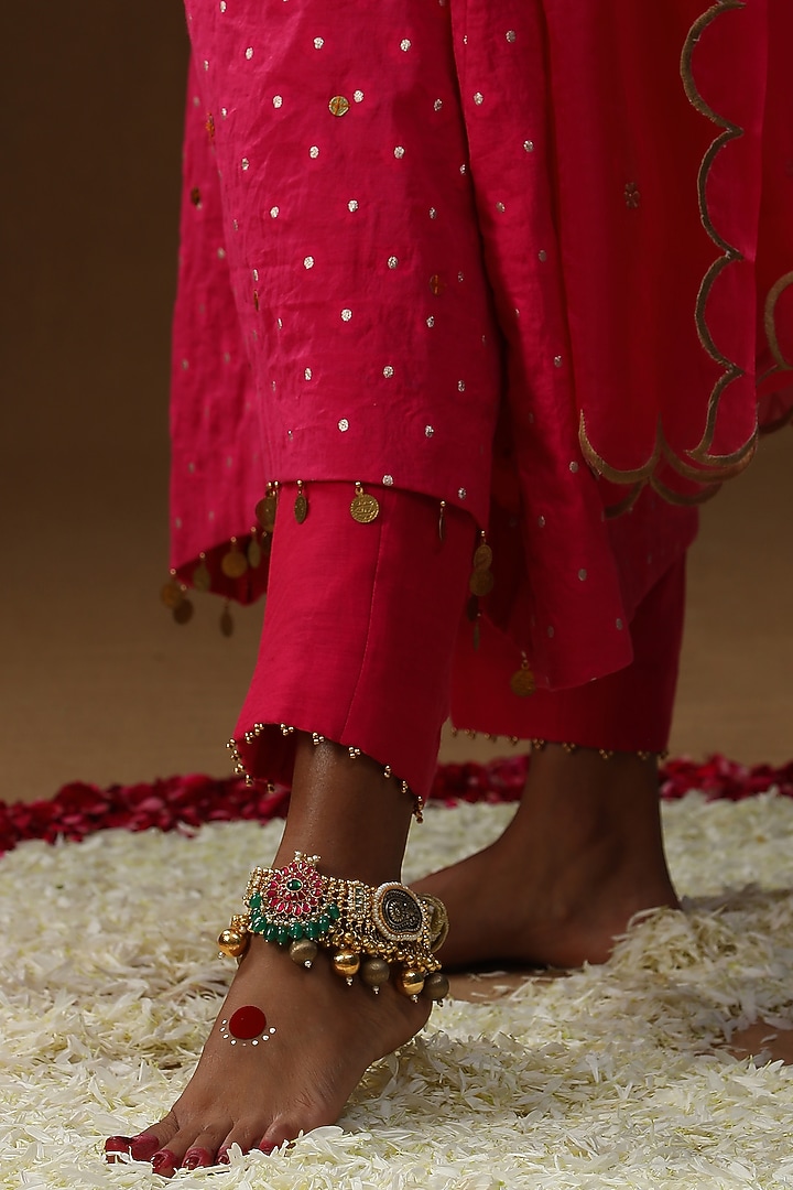Hot Pink Chanderi Silk Floral Zari Embroidered Kurta Set by Arpita Sulakshana at Pernia's Pop Up Shop
