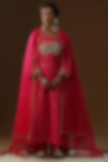 Hot Pink Chanderi Silk Floral Zari Embroidered Kurta Set by Arpita Sulakshana at Pernia's Pop Up Shop