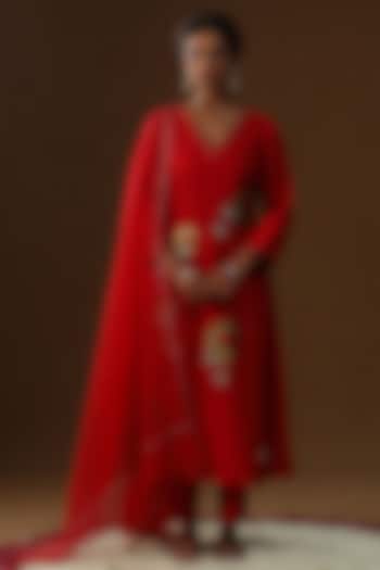 Red Summer Silk Floral Hand Painted Kurta Set by Arpita Sulakshana at Pernia's Pop Up Shop