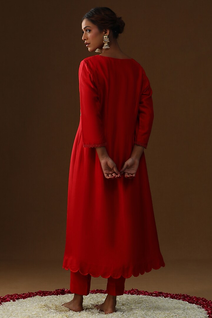 Red Summer Silk Floral Hand Painted Kurta Set by Arpita Sulakshana at Pernia's Pop Up Shop