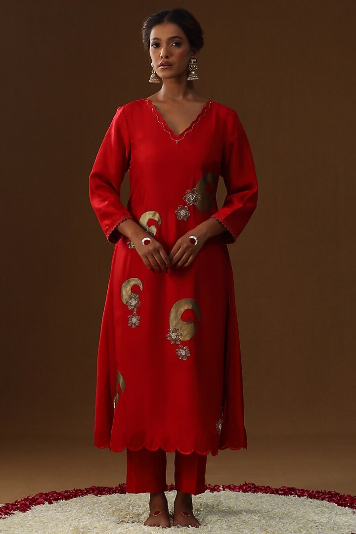 Red Summer Silk Floral Hand Painted Kurta Set by Arpita Sulakshana at Pernia's Pop Up Shop