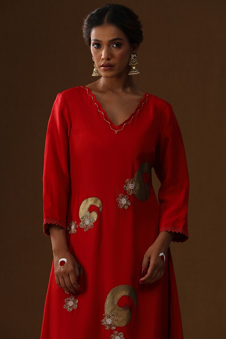 Red Summer Silk Floral Hand Painted Kurta Set by Arpita Sulakshana at Pernia's Pop Up Shop