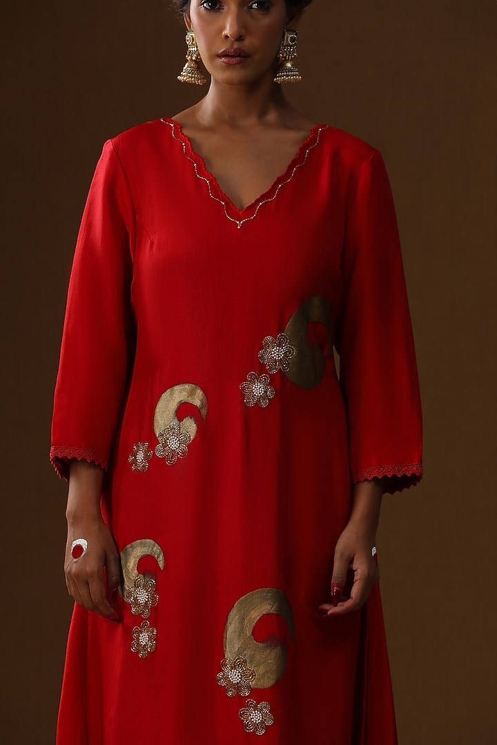 Red Summer Silk Floral Hand Painted Kurta Set by Arpita Sulakshana at Pernia's Pop Up Shop