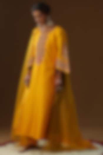 Yellow Raw Silk Zari Embroidered Kurta Set by Arpita Sulakshana at Pernia's Pop Up Shop