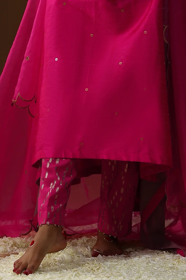 Hot Pink Pure Raw Silk Printed & Dori Embroidered Kurta Set by Arpita Sulakshana at Pernia's Pop Up Shop