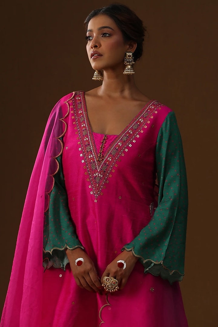 Hot Pink Pure Raw Silk Printed & Dori Embroidered Kurta Set by Arpita Sulakshana at Pernia's Pop Up Shop