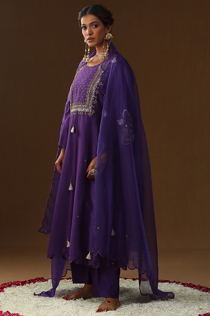 Purple Chanderi Silk Zari Embroidered Kurta Set by Arpita Sulakshana at Pernia's Pop Up Shop