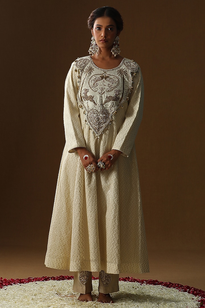Ivory Chanderi Silk Stripe Textured Kurta Set by Arpita Sulakshana at Pernia's Pop Up Shop