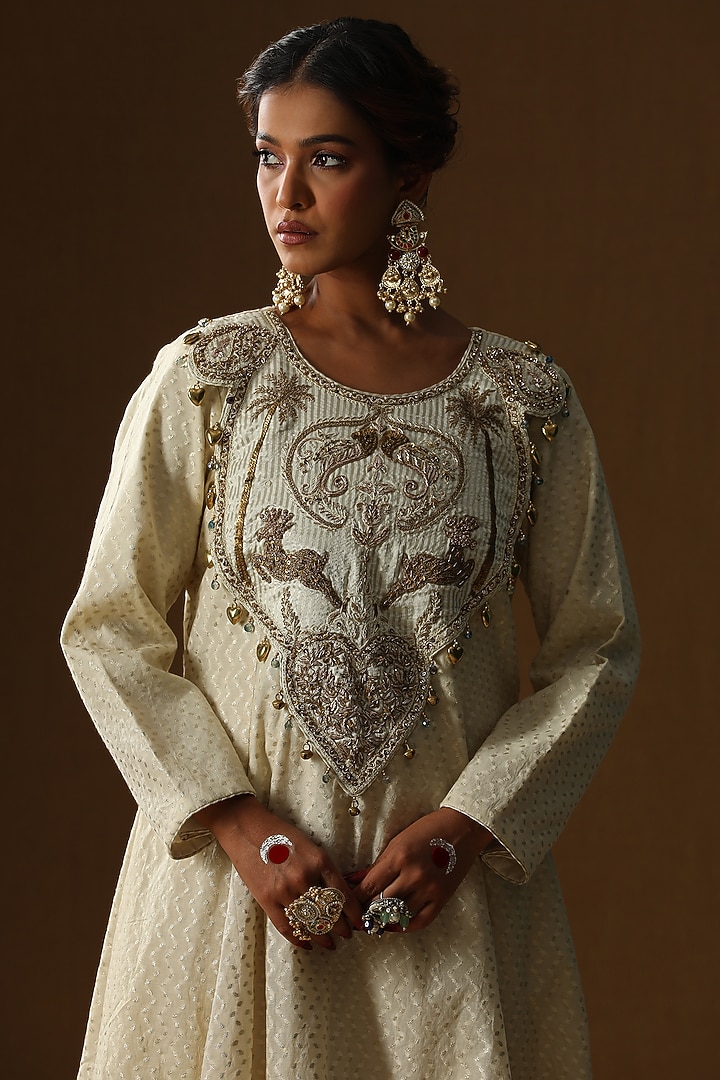 Ivory Chanderi Silk Stripe Textured Kurta Set by Arpita Sulakshana at Pernia's Pop Up Shop